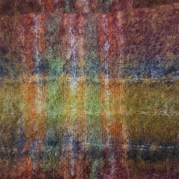 United Colors of Benetton Mohair Scarf w/fringe. Vintage. Made in Italy 🤎💛🧡💚 - Picture 2 of 4